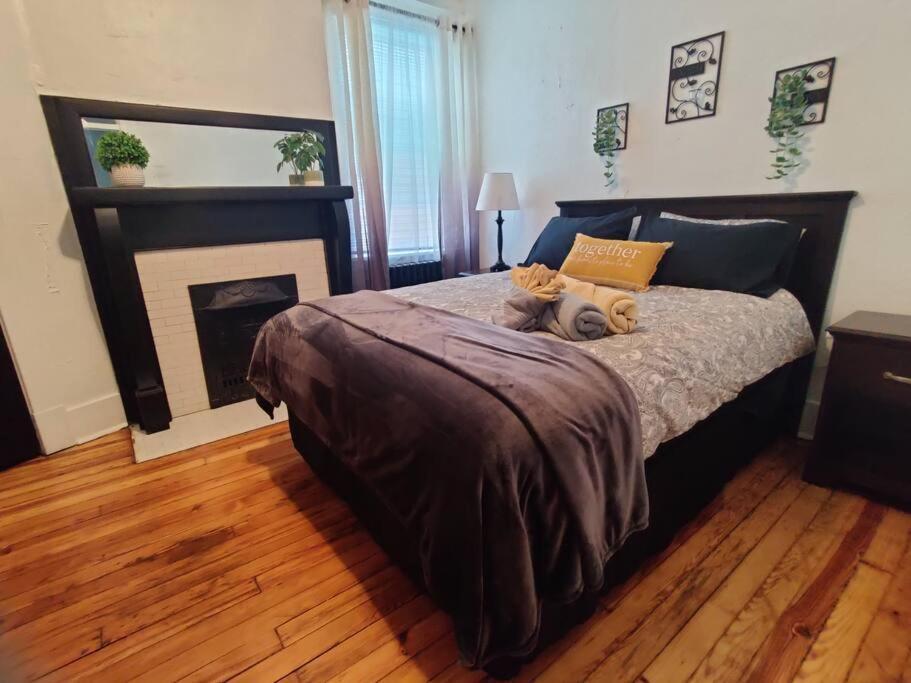 Lovely 2Br W Office Space - King Bed & Alexa Apartment Pittsburgh Exterior photo